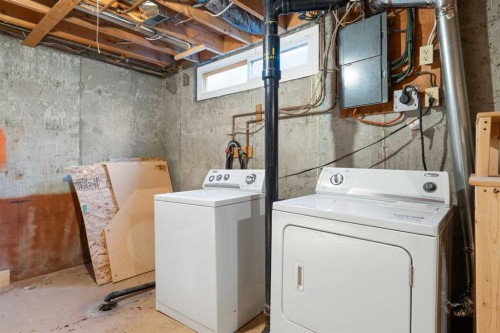 49-11407 Braniff Road Sw, Calgary, AB - Indoor Photo Showing Laundry Room