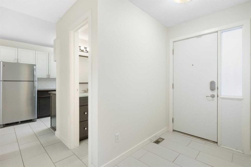 49-11407 Braniff Road Sw, Calgary, AB - Indoor Photo Showing Other Room