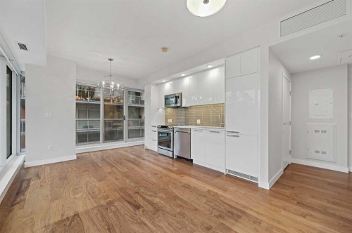 2402-1234 5 Avenue Nw, Calgary, AB - Indoor Photo Showing Kitchen With Upgraded Kitchen