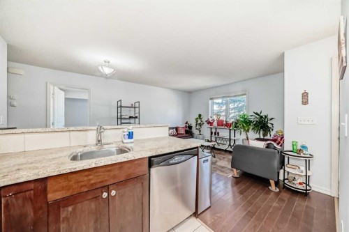 7716 Bowness Road Nw, Calgary, AB - Indoor Photo Showing Kitchen