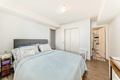 7716 Bowness Road Nw, Calgary, AB - Indoor Photo Showing Bedroom