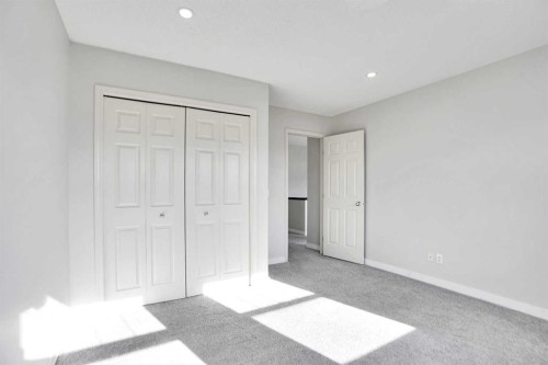 85 Boulder Creek Manor Se, Langdon, AB - Indoor