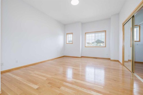 6013 Saddlehorn Drive Ne, Calgary, AB - Indoor Photo Showing Other Room