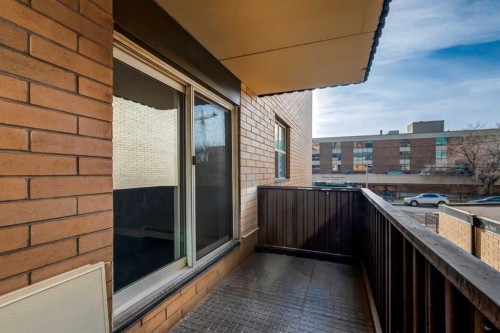 205-120 15 Avenue Sw, Calgary, AB - Outdoor With Balcony With Exterior