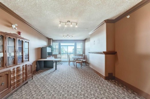 1321 18 Avenue, Didsbury, AB - Indoor Photo Showing Other Room