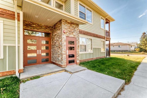 1321 18 Avenue, Didsbury, AB - Outdoor