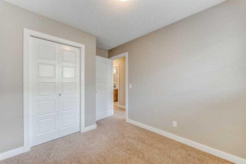 136 Pantego Lane Nw, Calgary, AB - Indoor Photo Showing Other Room