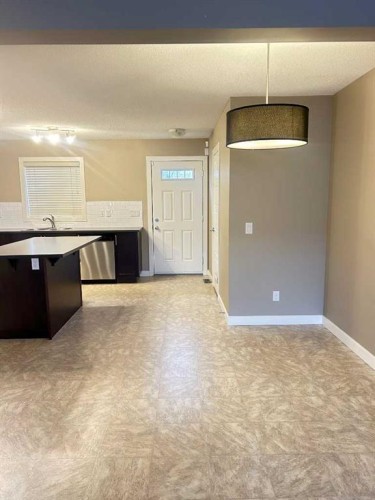 136 Pantego Lane Nw, Calgary, AB - Indoor Photo Showing Kitchen
