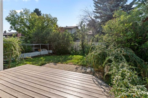 89 Edgedale Drive Nw, Calgary, AB - Outdoor