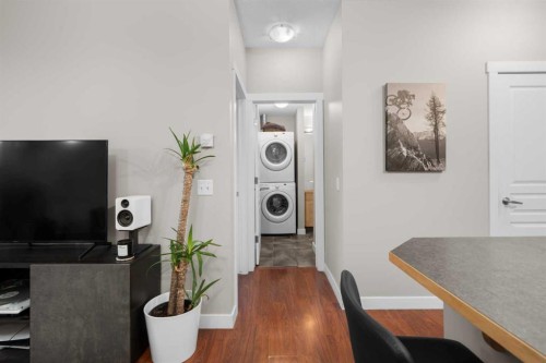 1111-211 Aspen Stone Boulevard Sw, Calgary, AB - Indoor