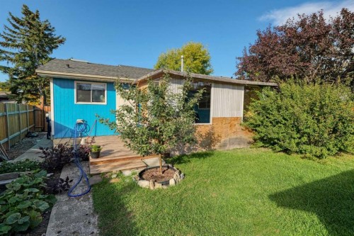 20 Falton Way Ne, Calgary, AB - Outdoor