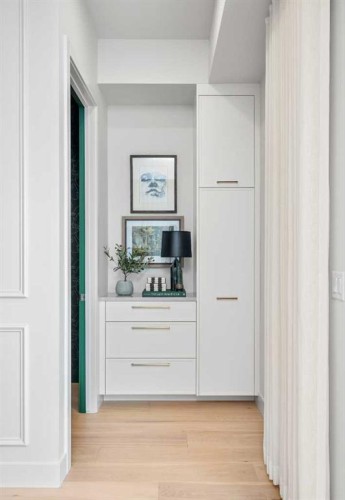 40 Greenwich Heath Nw, Calgary, AB - Indoor Photo Showing Other Room