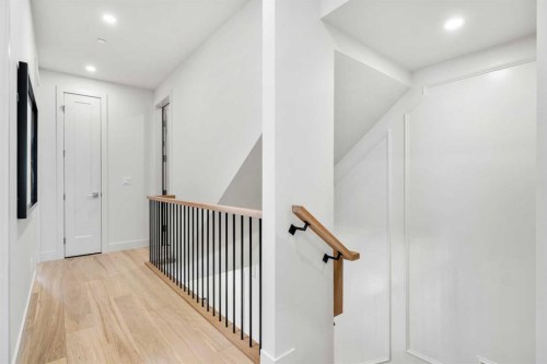 40 Greenwich Heath Nw, Calgary, AB - Indoor Photo Showing Other Room