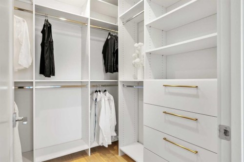 40 Greenwich Heath Nw, Calgary, AB - Indoor With Storage