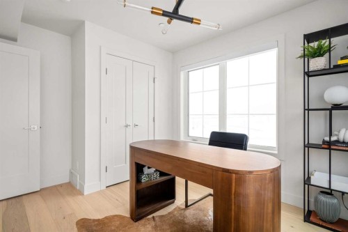 40 Greenwich Heath Nw, Calgary, AB - Indoor Photo Showing Office