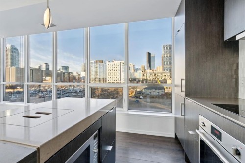 426-615 6 Avenue Se, Calgary, AB - Indoor Photo Showing Kitchen With Upgraded Kitchen