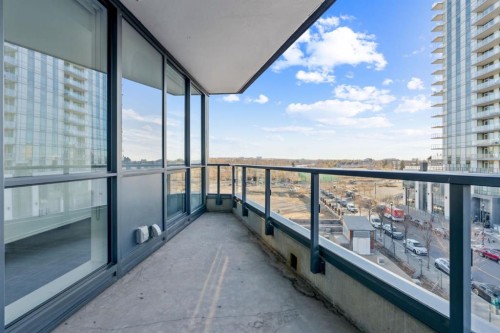 426-615 6 Avenue Se, Calgary, AB - Outdoor With Balcony With Exterior