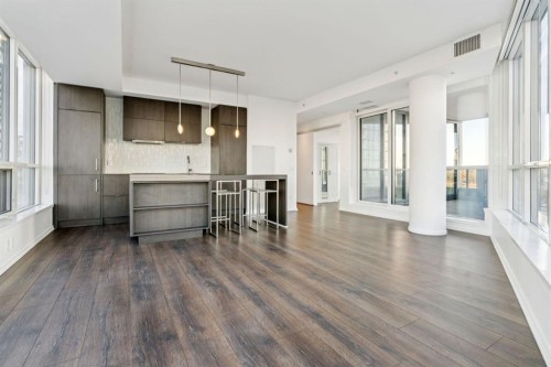 426-615 6 Avenue Se, Calgary, AB - Indoor Photo Showing Kitchen