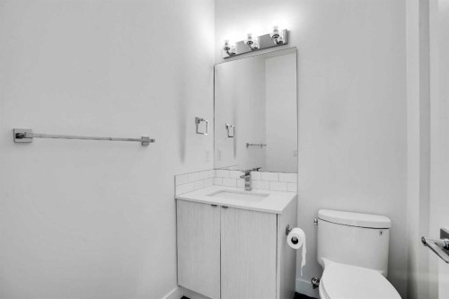 105 Panatella Square Nw, Calgary, AB - Indoor Photo Showing Bathroom