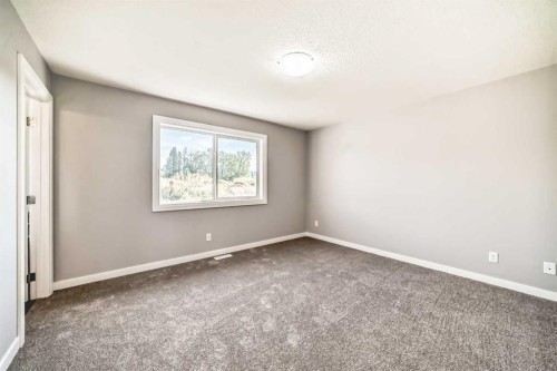 8 Lakewood Circle, Strathmore, AB - Indoor Photo Showing Other Room