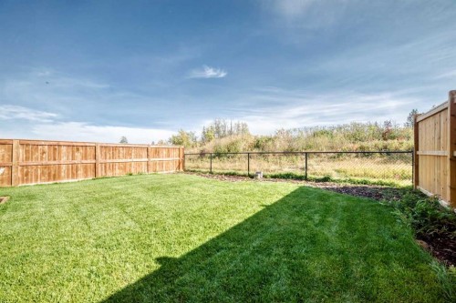 8 Lakewood Circle, Strathmore, AB - Outdoor