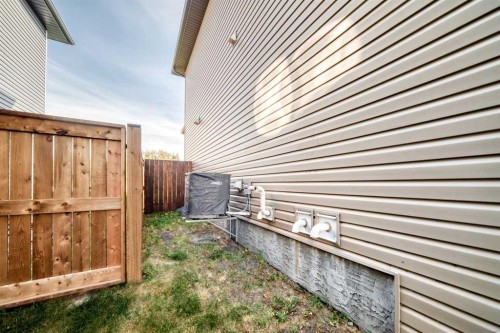 8 Lakewood Circle, Strathmore, AB - Outdoor With Exterior