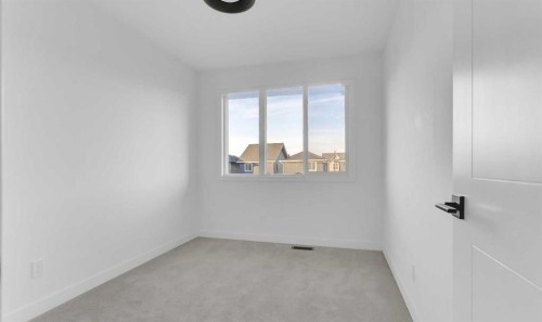 164 Cobblestone Gate Sw, Airdrie, AB - Indoor Photo Showing Other Room