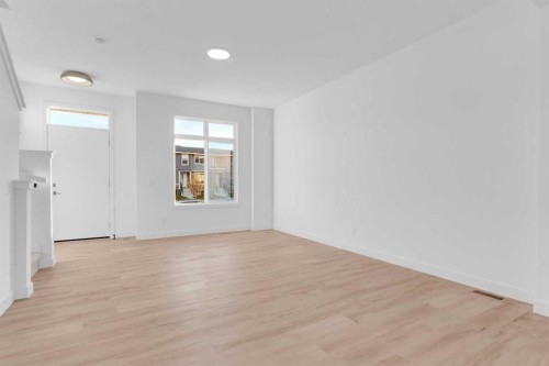 164 Cobblestone Gate Sw, Airdrie, AB - Indoor Photo Showing Other Room