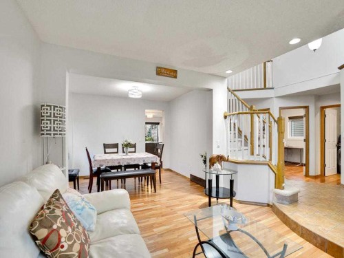 151 Citadel Park Nw, Calgary, AB - Indoor Photo Showing Living Room