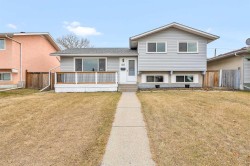 220 60 Street SE Calgary, AB T2A 4K2