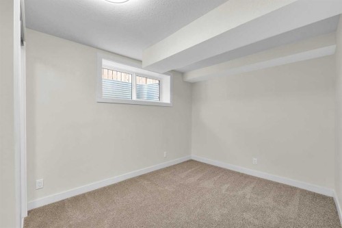220 60 Street Se, Calgary, AB - Indoor Photo Showing Other Room