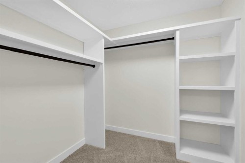 220 60 Street Se, Calgary, AB - Indoor Photo Showing Other Room