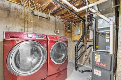 220 60 Street Se, Calgary, AB - Indoor Photo Showing Laundry Room