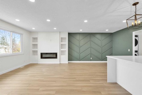 220 60 Street Se, Calgary, AB - Indoor With Fireplace