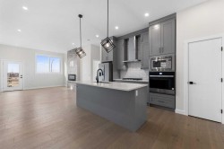 27 Wolf Crescent  Okotoks, AB T1S 5V1