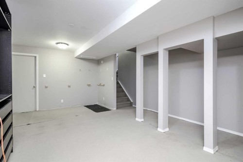 8 Millbank Road Sw, Calgary, AB - Indoor