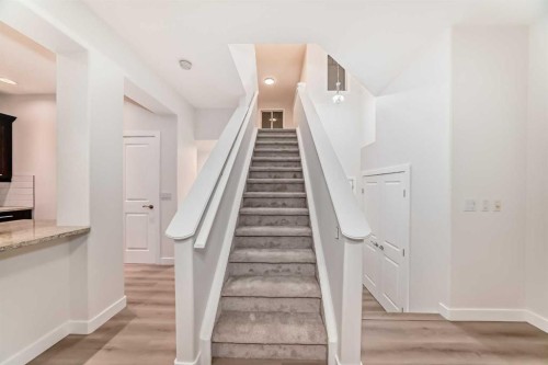 158 Valleyview Court Se, Calgary, AB - Indoor Photo Showing Other Room