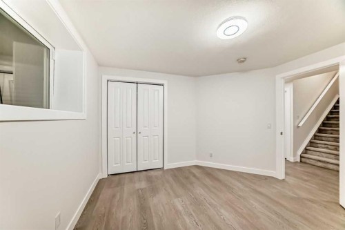 158 Valleyview Court Se, Calgary, AB - Indoor Photo Showing Other Room