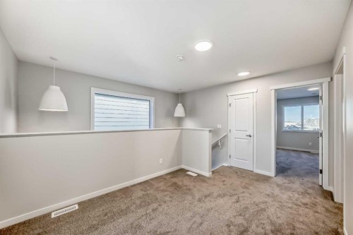 1058 Sawgrass Link Nw, Airdrie, AB - Indoor Photo Showing Other Room