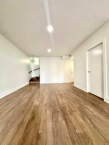 607 Confluence Way Se, Calgary, AB 