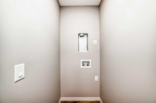 1054 Sawgrass Link Nw, Airdrie, AB - Indoor Photo Showing Other Room