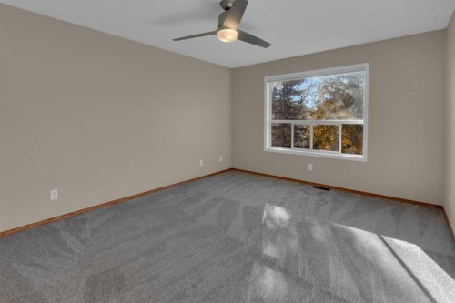 202 Citadel Circle Nw, Calgary, AB - Indoor Photo Showing Other Room
