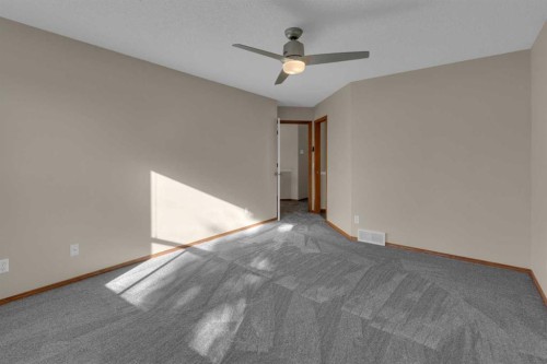 202 Citadel Circle Nw, Calgary, AB - Indoor Photo Showing Other Room