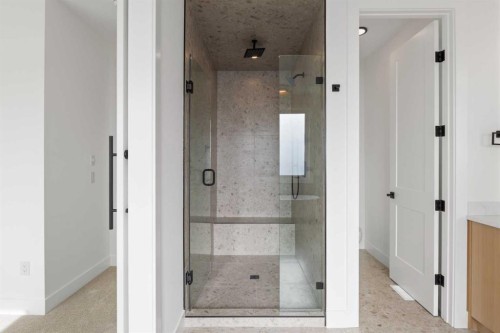 5007 21 Avenue Nw, Calgary, AB - Indoor