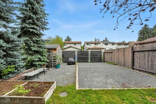 123 Silverstone Road Nw, Calgary, AB - Outdoor