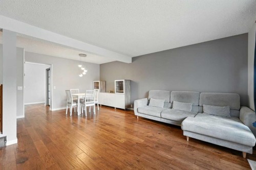 123 Silverstone Road Nw, Calgary, AB - Indoor