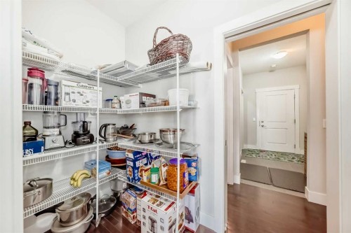 14 Evansfield Road Nw, Calgary, AB - Indoor