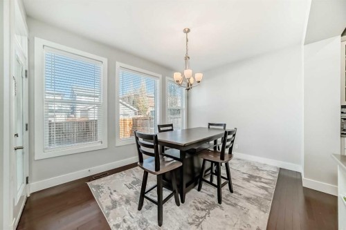 14 Evansfield Road Nw, Calgary, AB - Indoor Photo Showing Dining Room