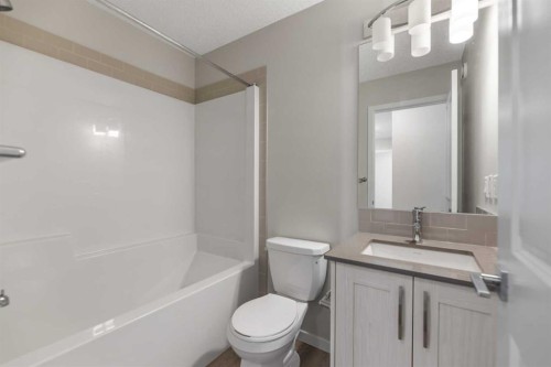 281 Creekside Boulevard Sw, Calgary, AB - Indoor Photo Showing Bathroom