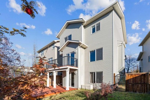 34 Kingsland Close, Airdrie, AB - Outdoor